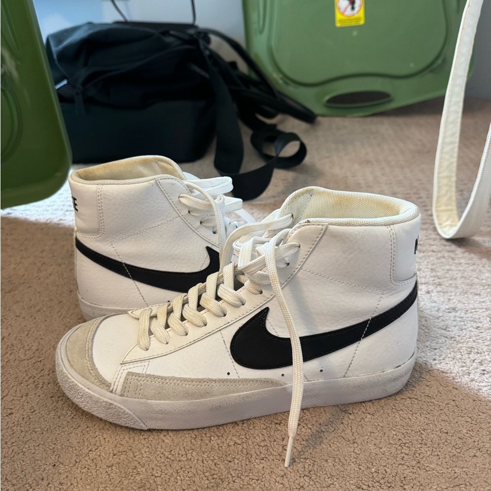 Nike Blazer Mid Vintage White & Black High-Top Sneakers